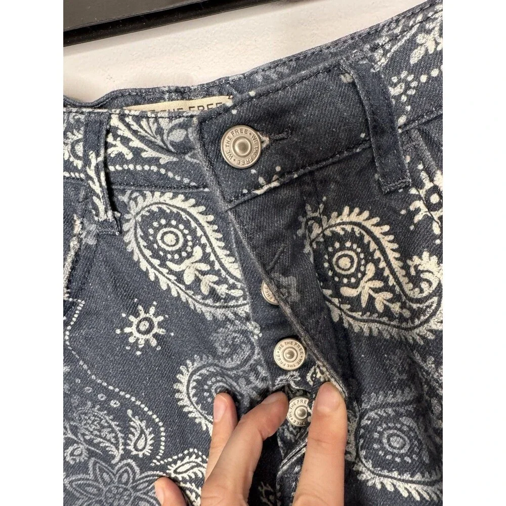 Free People Jeans Womens 28 Blue Paisley Bandana Good Luck Mid Rise Barrel Jeans